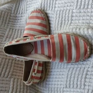 VINCE CAMUTO Striped Canvas Espadrille Coral Cream Women's 7